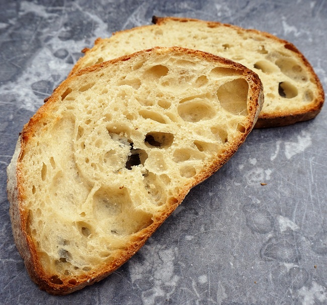 no-knead sourdough bread slices