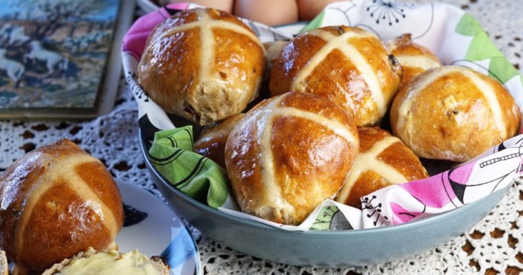 Hot cross buns: easy, no-knead recipe