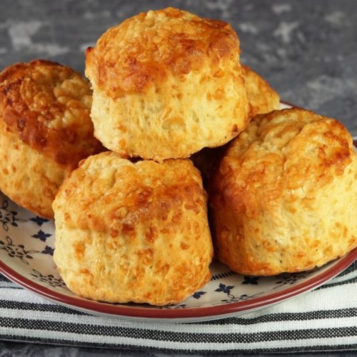 Very Cheesy Cheese Scones 