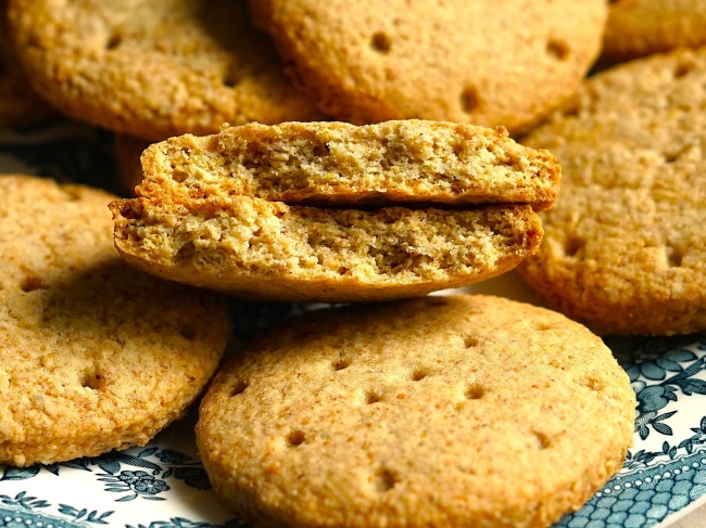 Homemade Digestive Biscuits