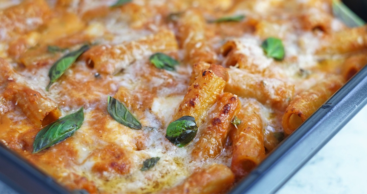 Cheesy Roasted Tomato Pasta Bake Recipe | Moorlands Eater