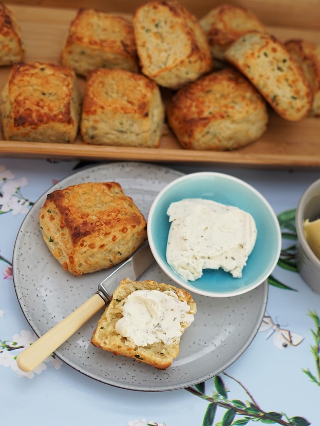 cheddar & cream cheese scones with cream cheese