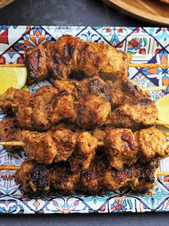 Pinchos Morunos (Spanish Pork Skewers) - Spanish Sabores