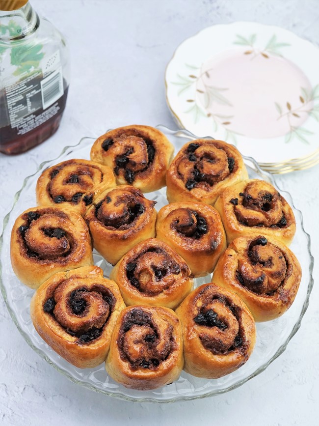 Fruit and Spice Bun Ring