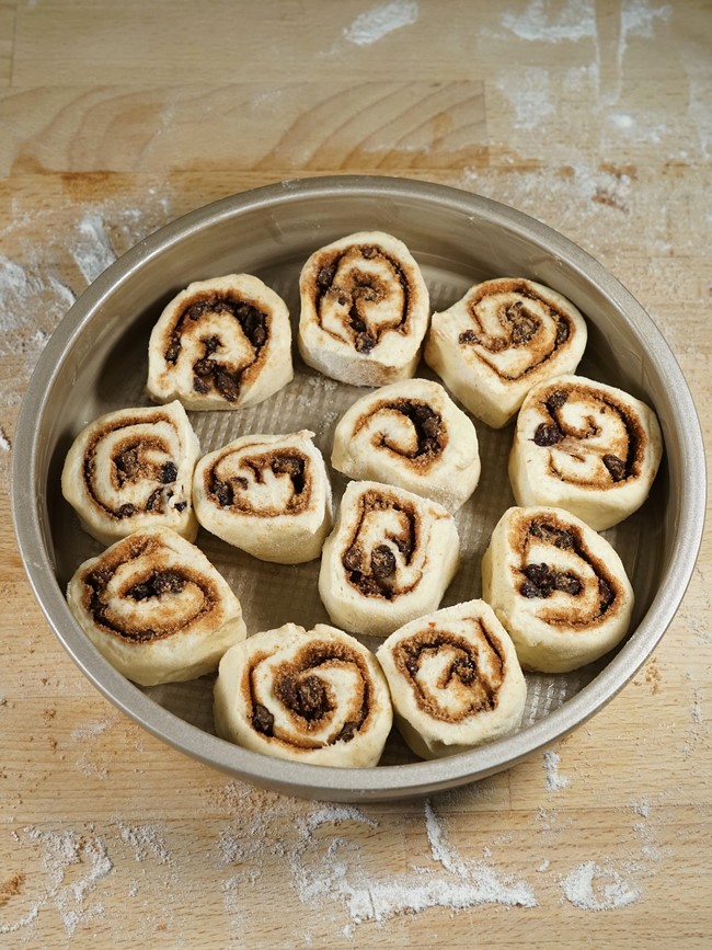 Fruit and Spice Bun Ring