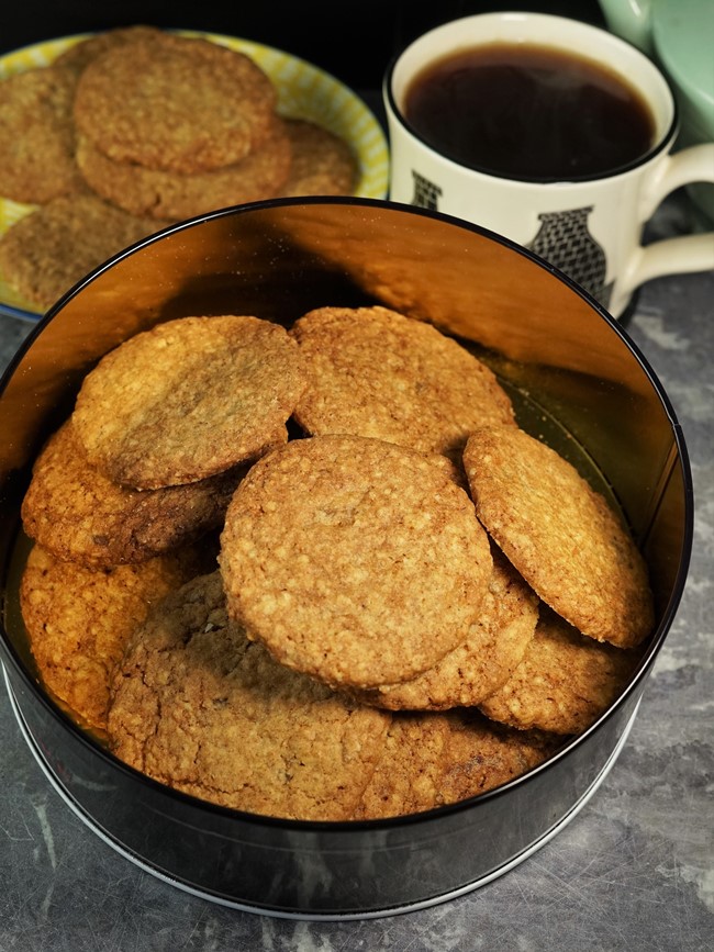Ginger Oat Biscuits