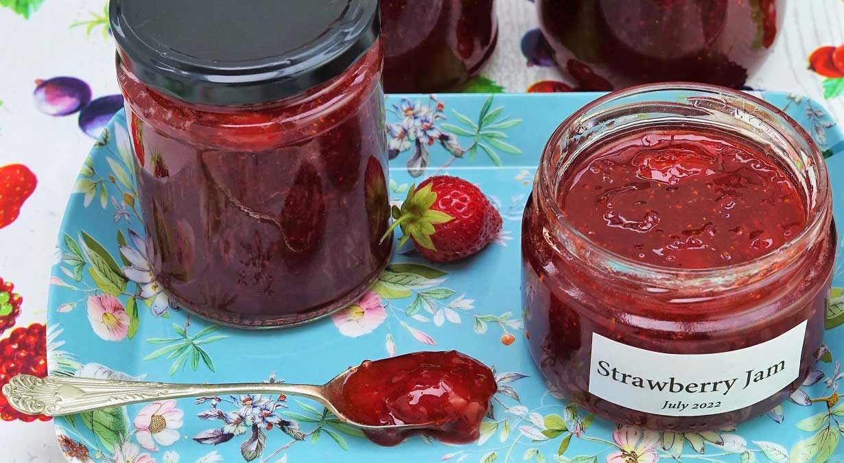 can dogs have strawberry jam