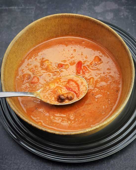 Spicy Carlin Pea Soup with roasted peppers