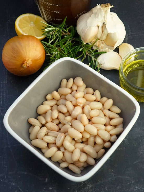 ingredients for White Bean Puree with Rosemary & Garlic
