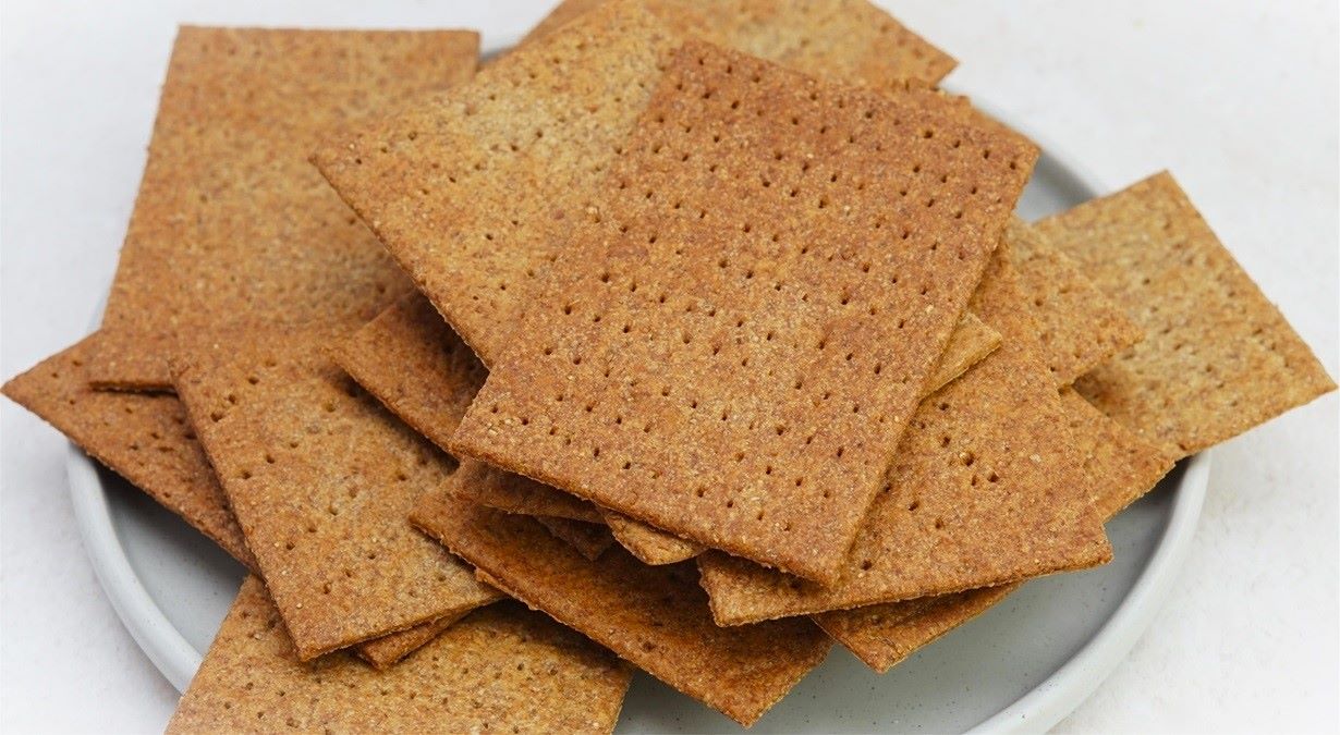 Homemade Rye Crackers 