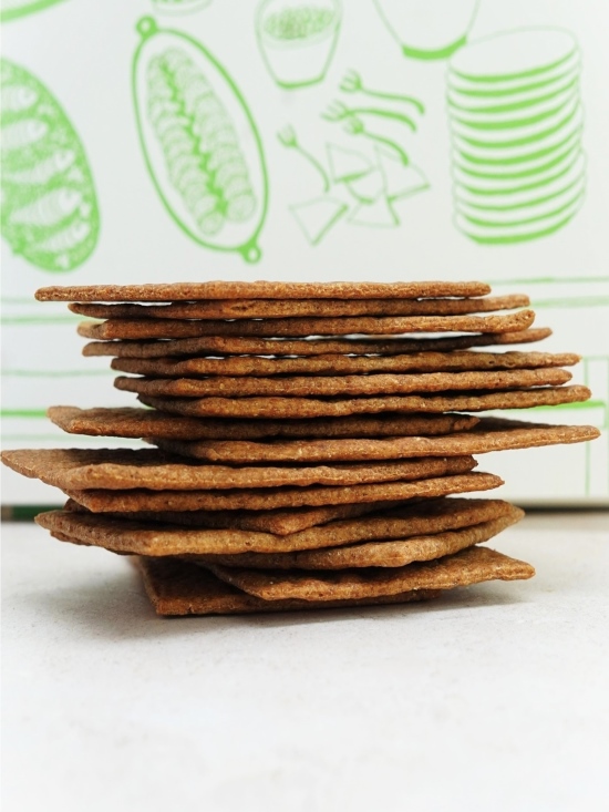 homemade rye crackers