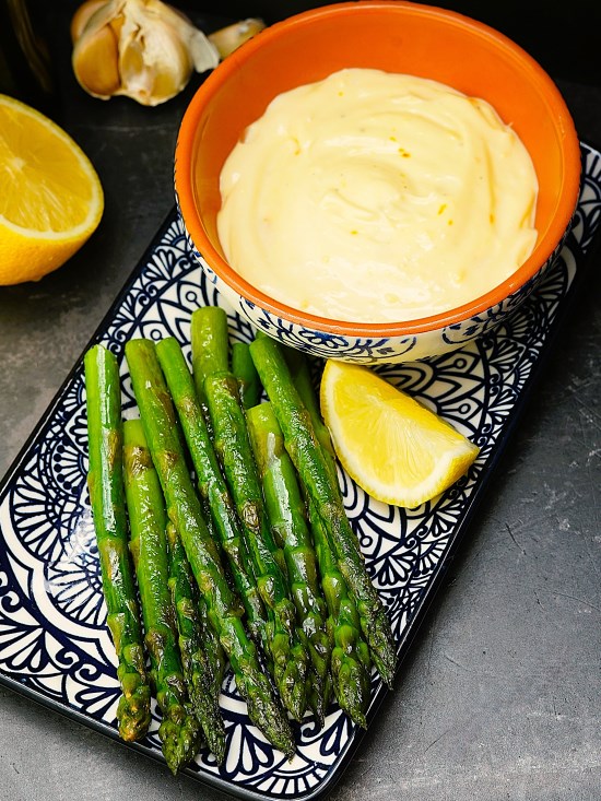 Cheat's Saffron Aioli with asparagus