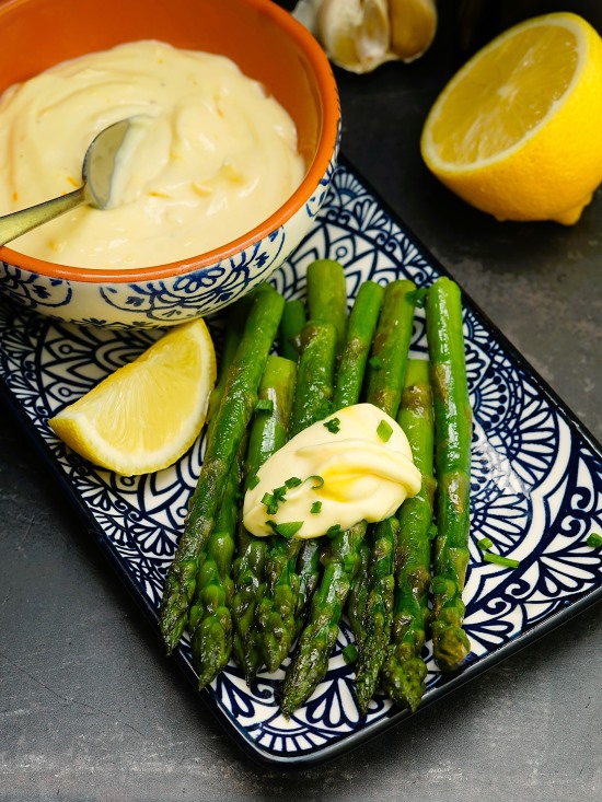 Cheat's Saffron Aioli with asparagus