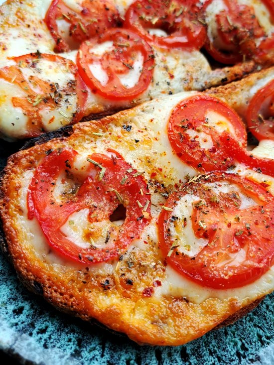 Cheese and Sun-Dried Tomato Bread cheese on toast