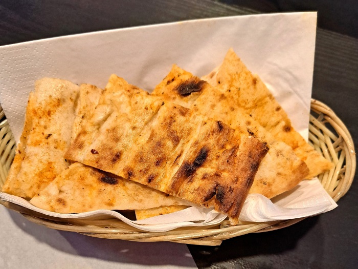 bread at Mokissos restaurant