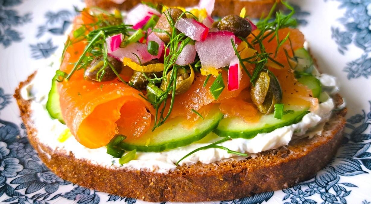 Smoked Salmon Smørrebrød (Scandinavian open sandwich)