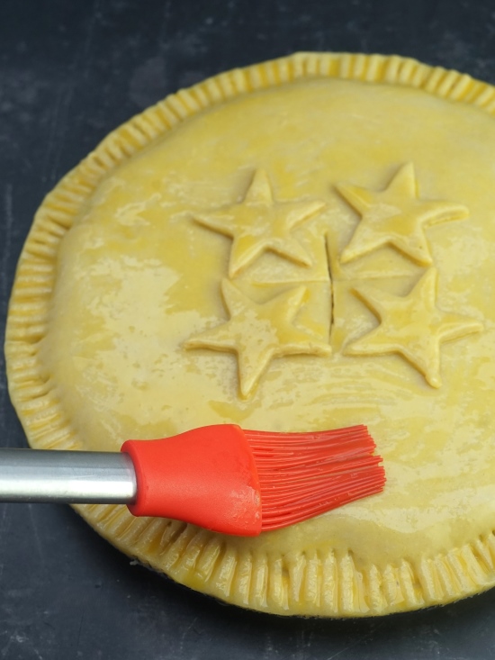 glazing Sausage Plate Pie