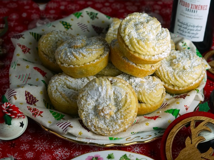 Viennese Whirl Mince Pies