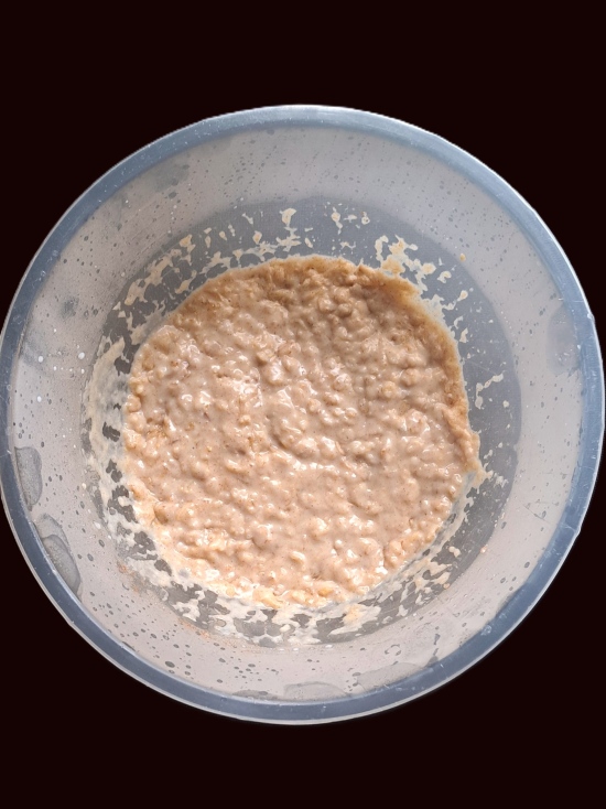 making Banana porridge with tahini and date syrup