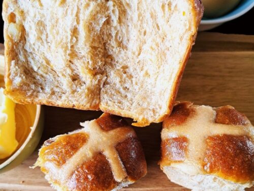 Shokupan-Hot-Cross-Bun-Loaf-