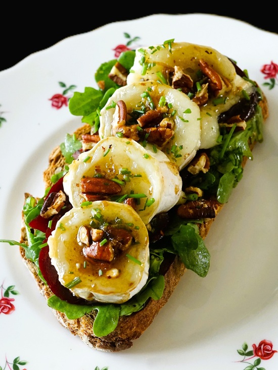 Beetroot and Goat Cheese Toasts