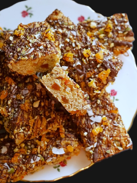 Apricot, Nut & Seed Oat Slice