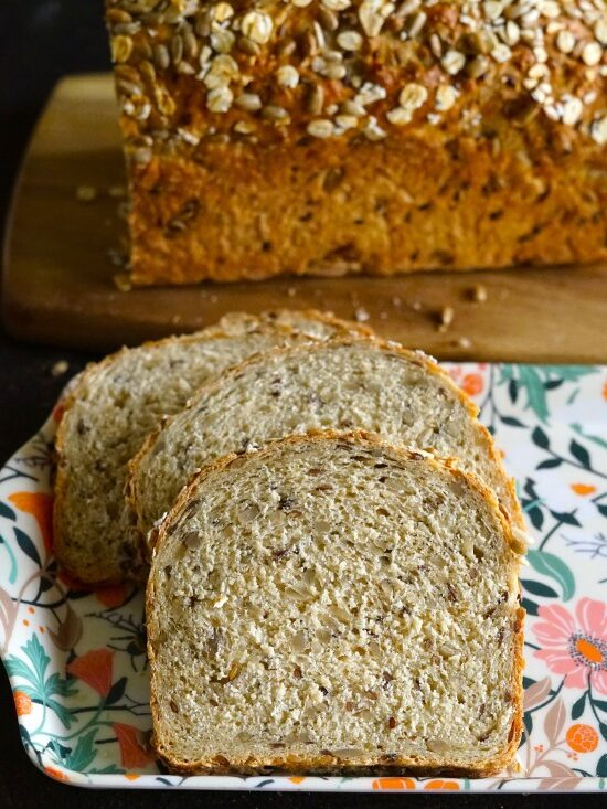 Sunflower, Honey and Oat Bread 