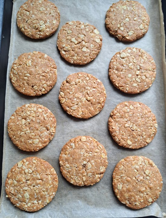 baked homemade hobnobs biscuits baked homemade hobnobs biscuits