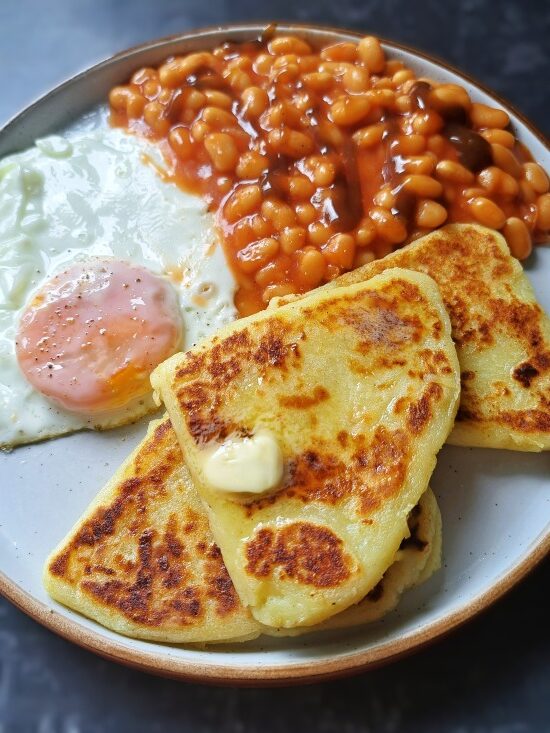 egg and beans with Potato Farls, Irish potato cakes, potato bread, potato scones, tattie scones
