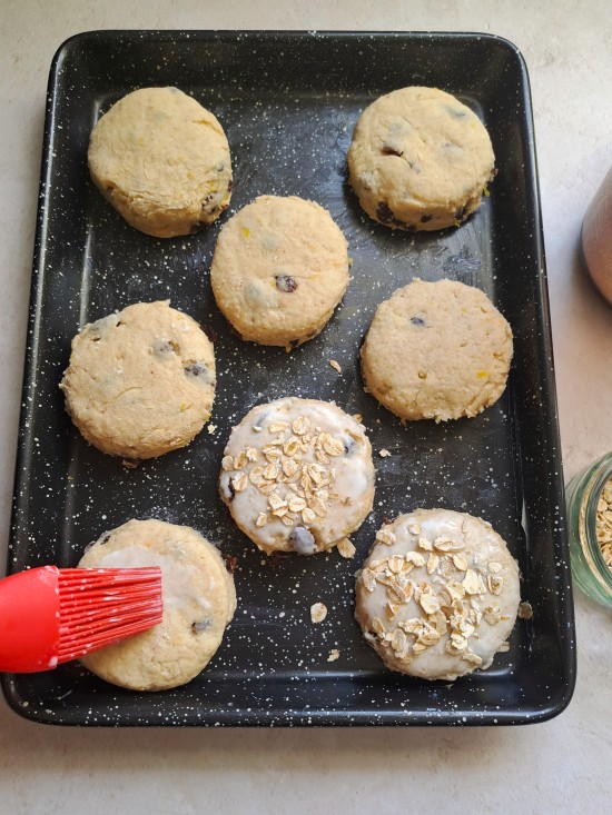 topping Raisin Lemon Oatmeal Scones