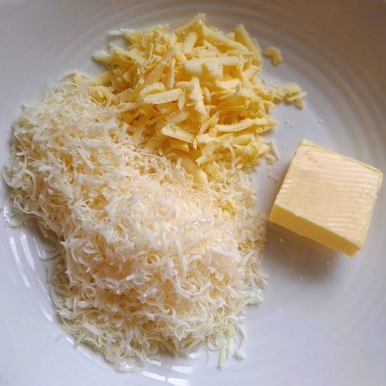 filling ingredients for homemade cheese sandwich crackers